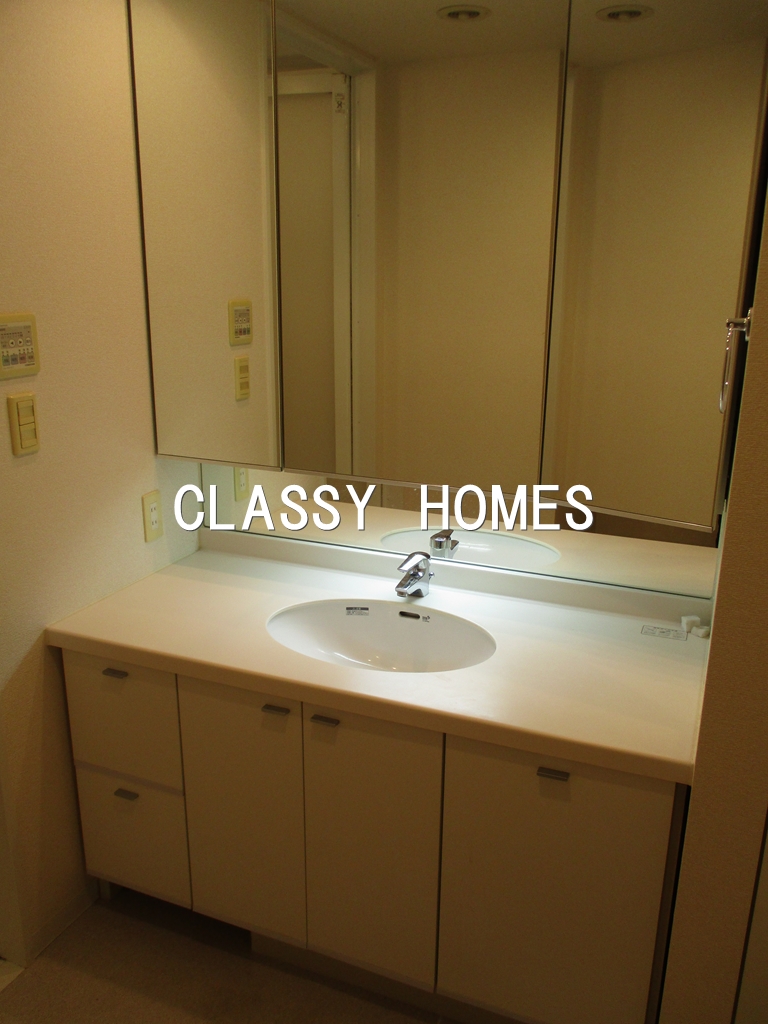 洗面設備　2005年竣工　パークタワー芝浦ベイワード　アーバンウイング