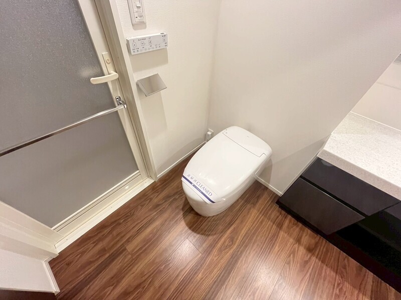 トイレ　室内イメージ