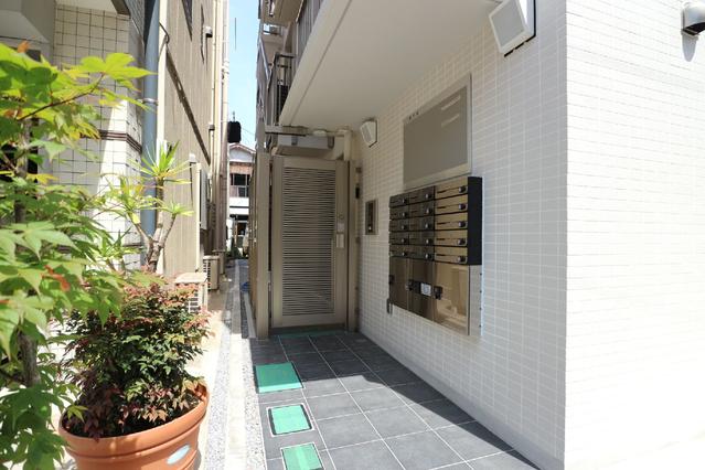 エントランス　エントランス