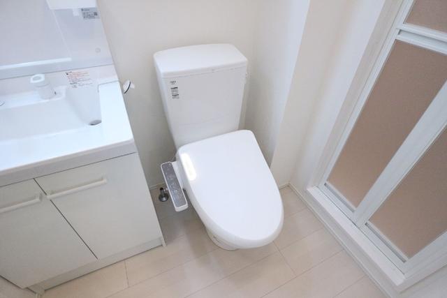 トイレ　トイレ