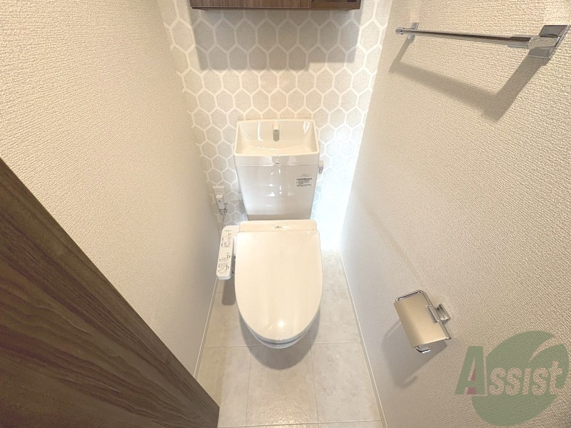 トイレ　ウォシュレット機能付きトイレは嬉しいですね。