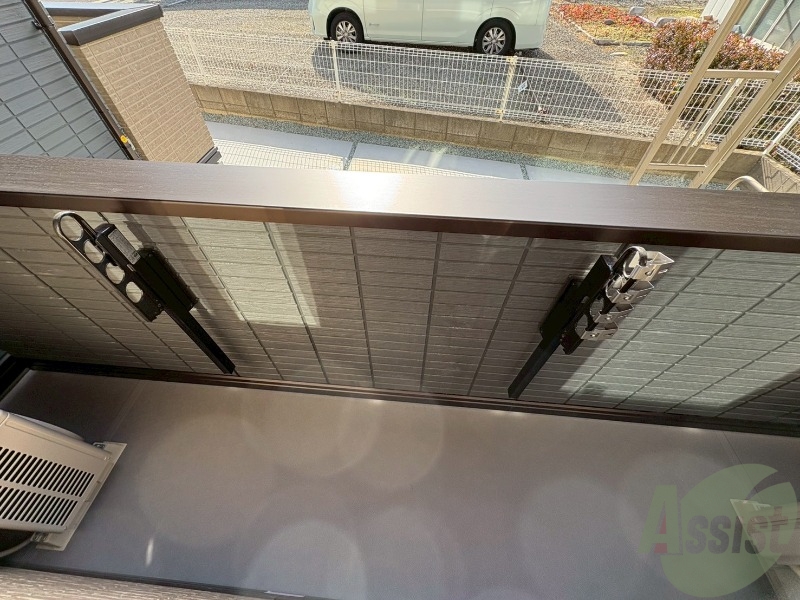 バルコニー　バルコニーでは外干しが可能となっております。