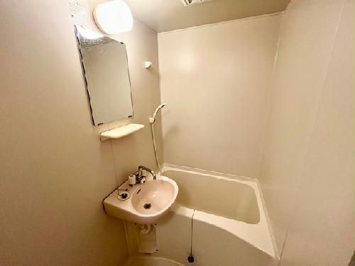 バス・シャワールーム　設備・使用は号室により異なる為、現状を優先いたします