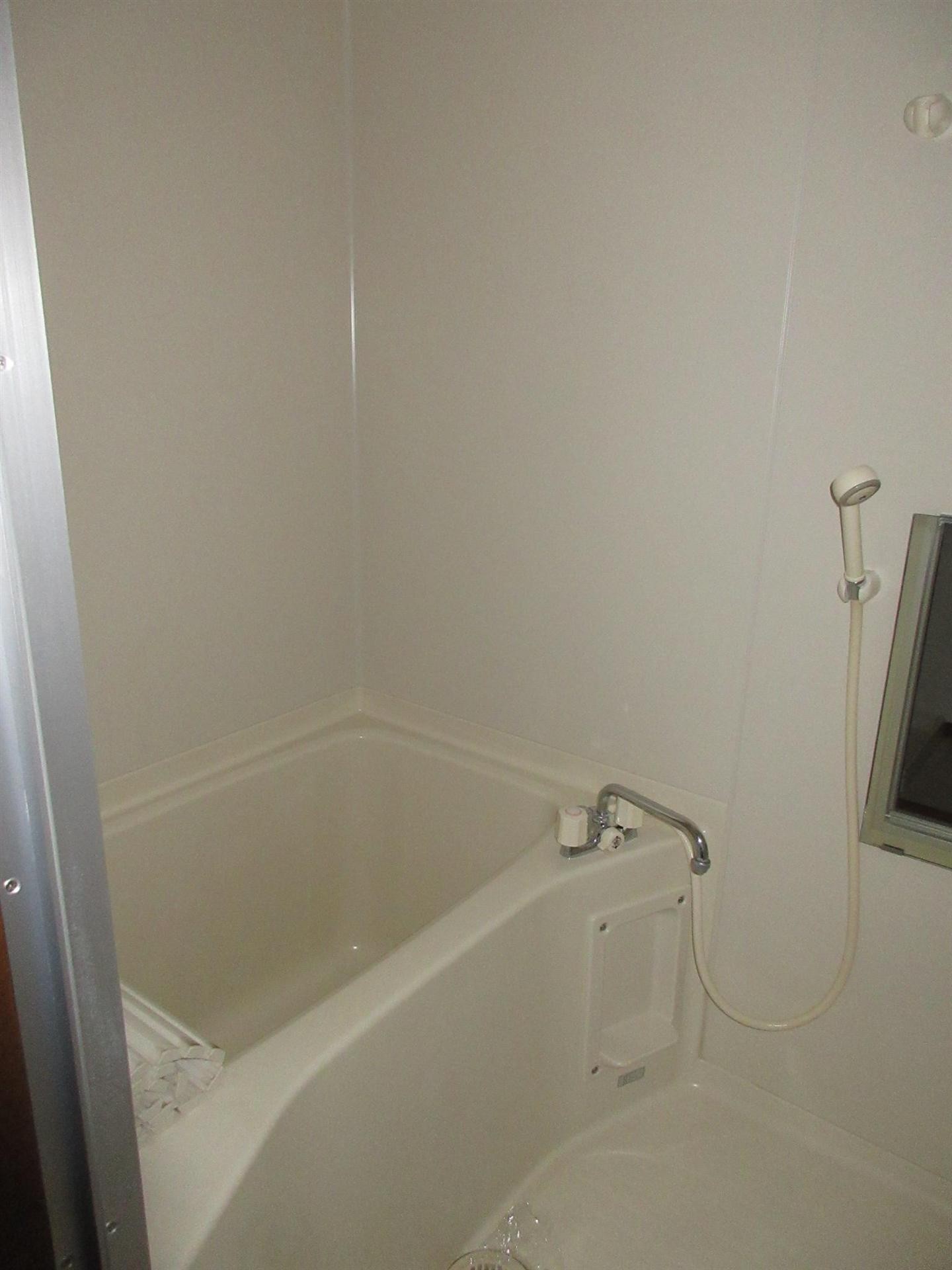 バス・シャワールーム　お風呂で一日の疲れをとりましょう