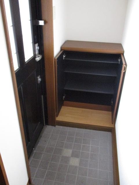 玄関　シューズボックスのある玄関です