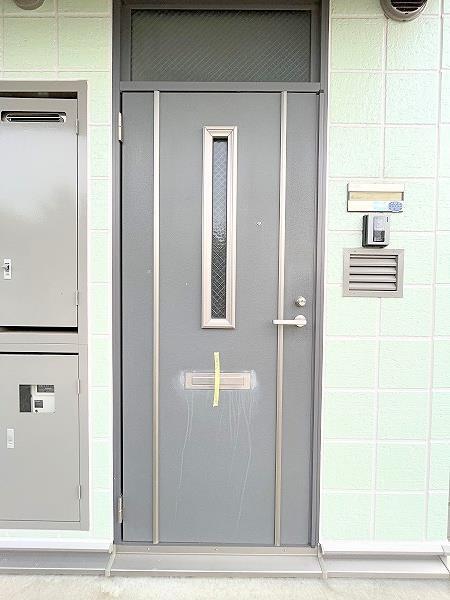 玄関　玄関外側