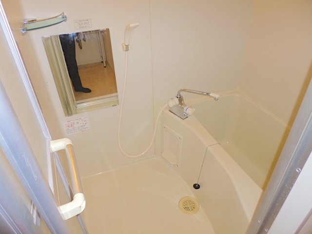 バス・シャワールーム　浴室