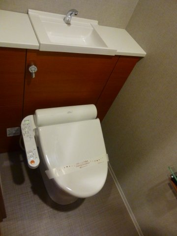 トイレ　ライオンズ府中駅前