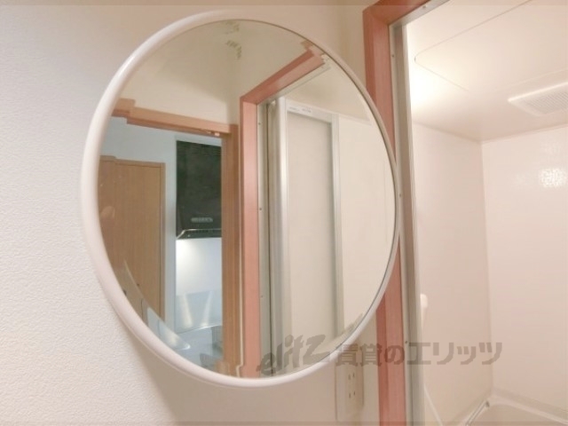 洗面設備　鏡