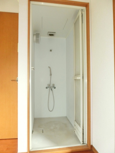 バス・シャワールーム　シャワールーム付き。