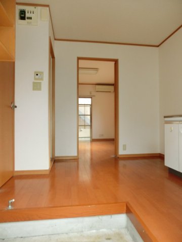 玄関　玄関入るとこんな感じ。