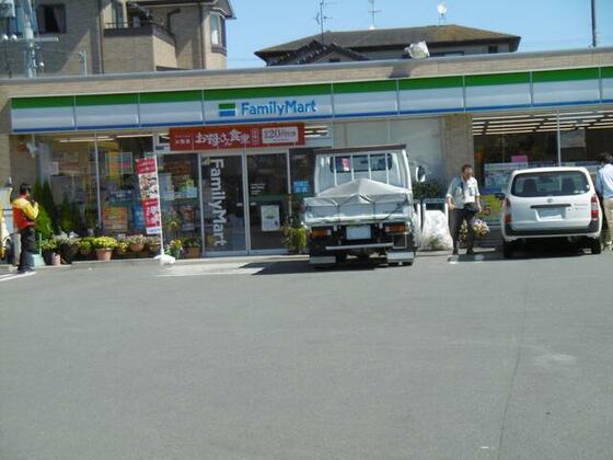 コンビニ　ファミリーマート清水下野中店（コンビニ）まで795m