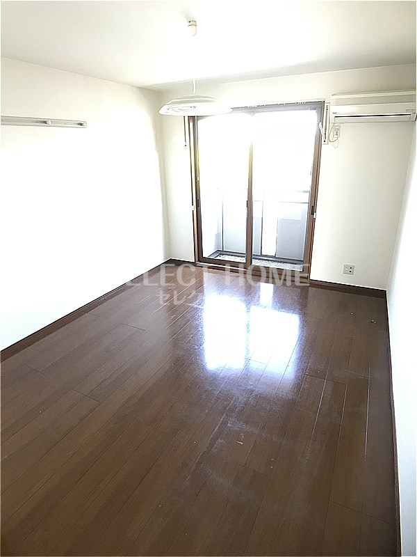 居室・リビング　ゆったり過ごせる居間です