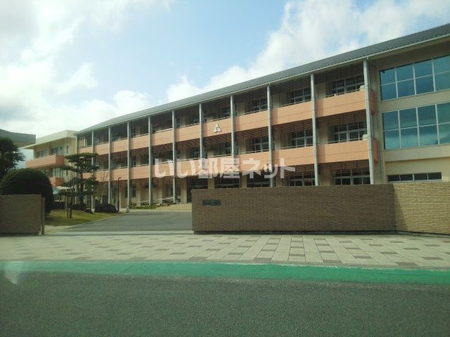 小学校　観音寺市立柞田小学校（小学校）まで2468m