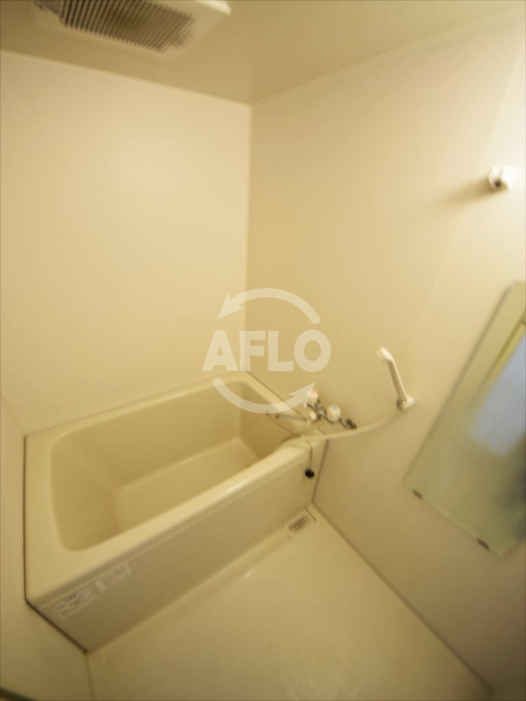 バス・シャワールーム　グレースカーサＭ　バスルーム