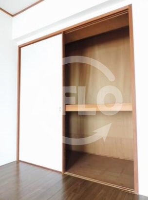 収納　グレースカーサＭ　押入