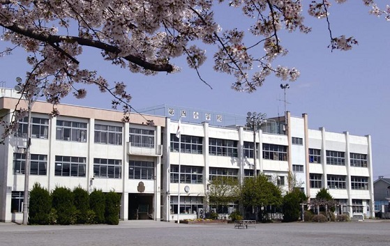 小学校　八王子市立 第四小学校（小学校）まで370m
