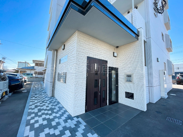 エントランス　オートロック　宅配ボックス