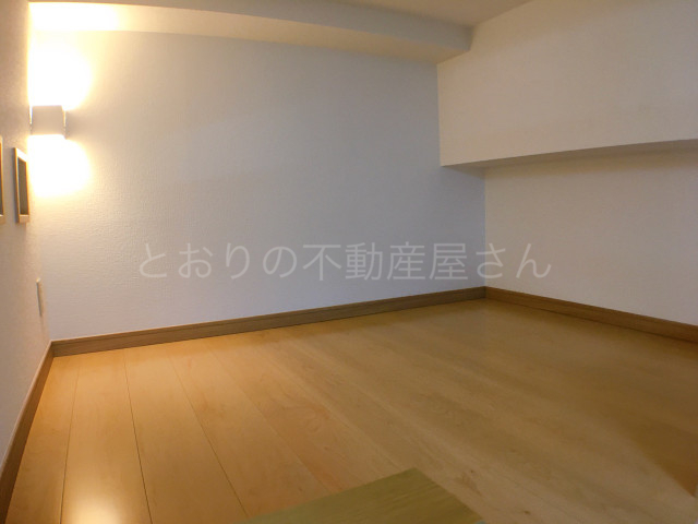 その他部屋・スペース　寝室代わりに使えそうなロフト