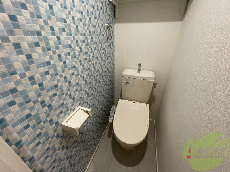 トイレ　温水洗浄便座付きのトイレは、使用しやすくうれしいですね。