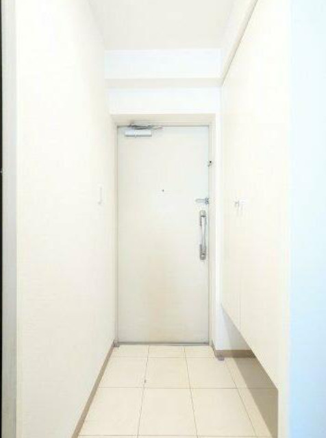 玄関　※別部屋参考写真