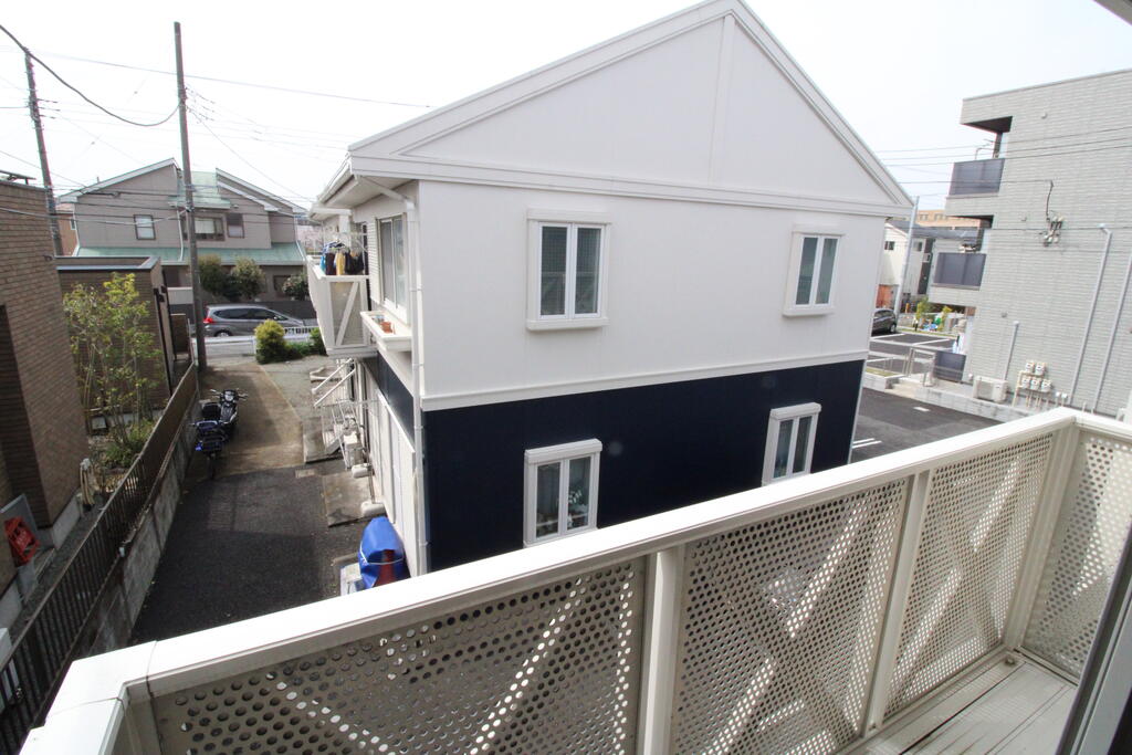バルコニー　2F洋室にはワイドなバルコニーあり！！