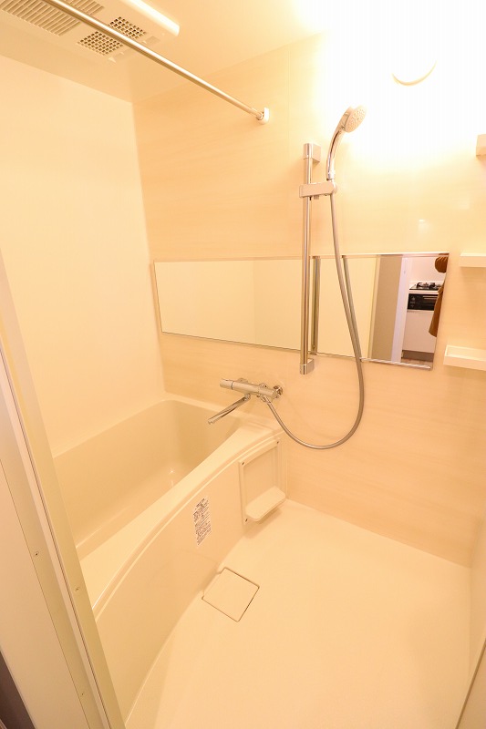 バス・シャワールーム　綺麗なバスルームです☆