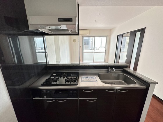 キッチン　※別部屋の写真です