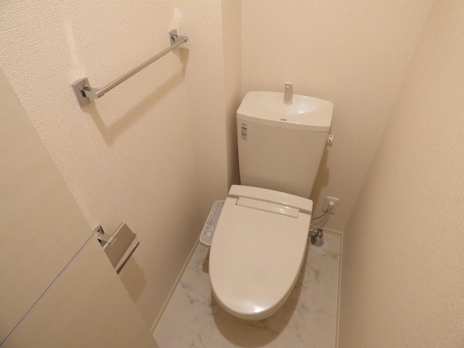 トイレ　トイレ