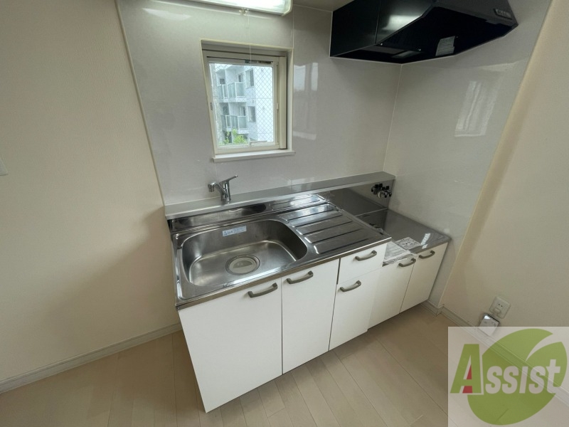 キッチン　キッチンです。一人暮らしなら十分な大きさですね。