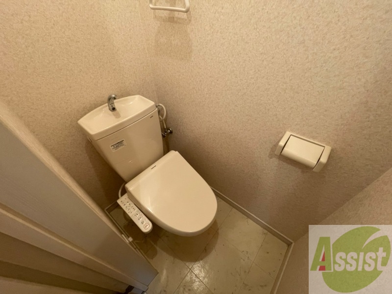 トイレ　トイレです。ウォシュレット付を探している方、おすすめです。