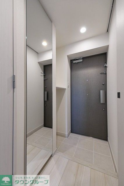 玄関　※写真は同タイプ住戸です。