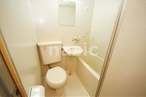 トイレ　ユニットバス（トイレ）