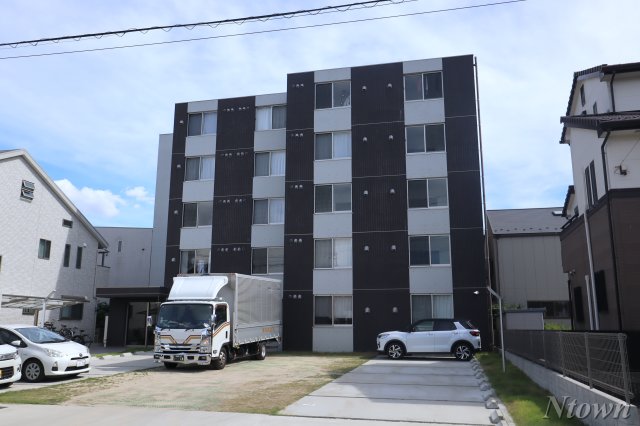 建物外観　外観は落ち着いています