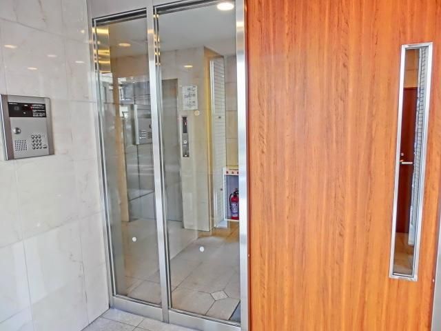 セキュリティ　☆オートロック付きエントランス☆