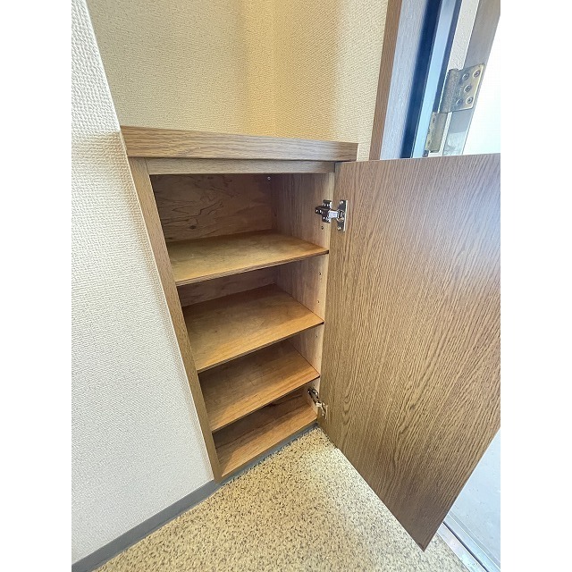 収納　シューズボックス