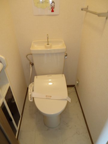 トイレ　※温水洗浄便座設置！