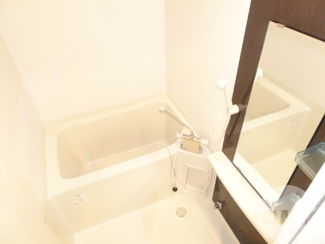 バス・シャワールーム　浴室乾燥機付きバス♪