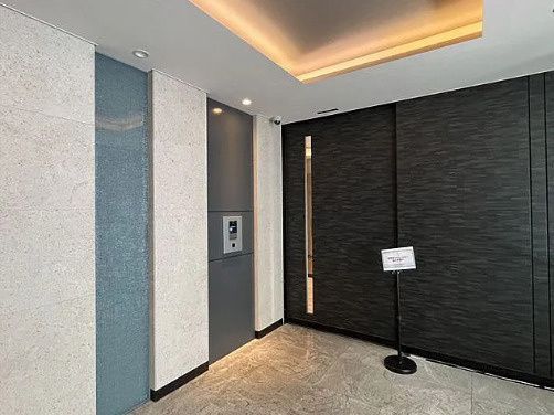 エントランス　清潔なエントランスです