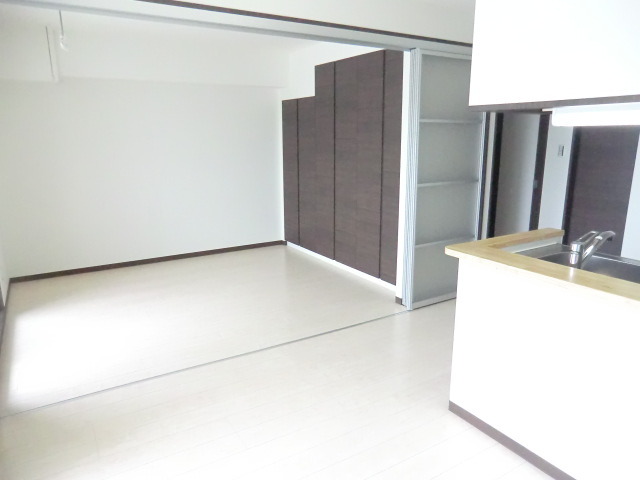 居室・リビング　044-299-8985までお気軽にお電話下さい♪