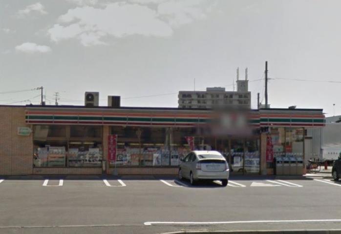 コンビニ　セブンイレブン（コンビニ）まで1231m