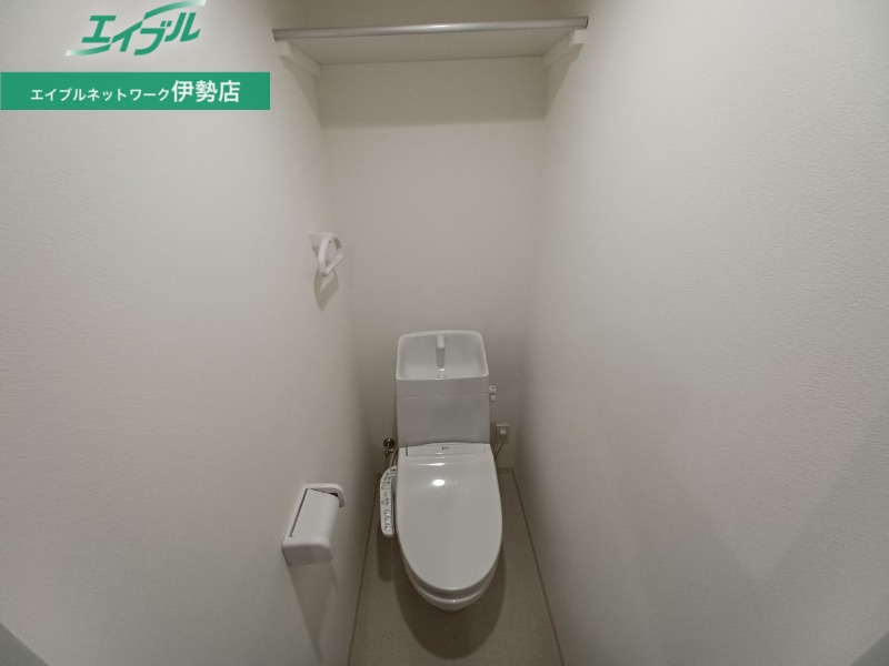 トイレ　同型参考写真