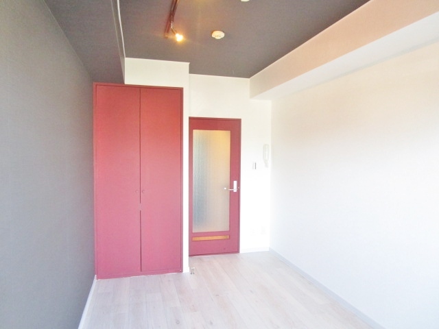 居室・リビング　別号室の参考写真