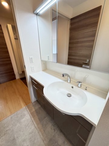 洗面設備　詳細は、RISUMO江坂本店までお問合せください♪