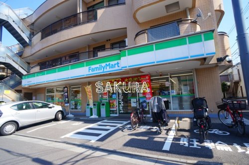 コンビニ　ファミリーマート 幸区役所前店（コンビニ）まで343m