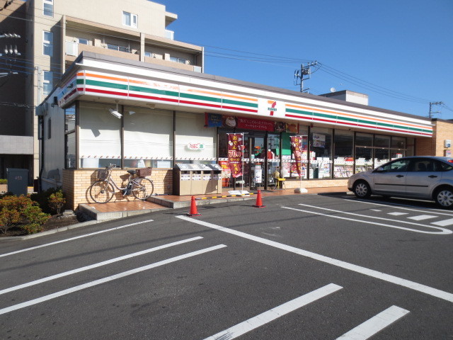 コンビニ　セブンイレブン横浜釜利谷店（コンビニ）まで350m