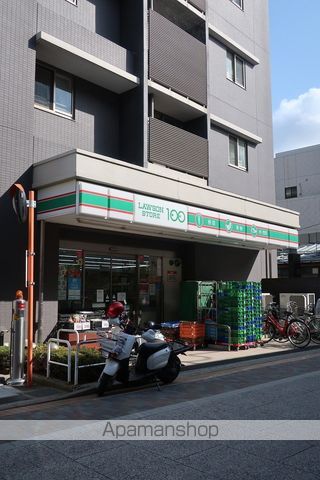 コンビニ　ローソンストア１００（コンビニ）まで299m