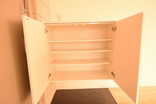 収納　シューズボックス