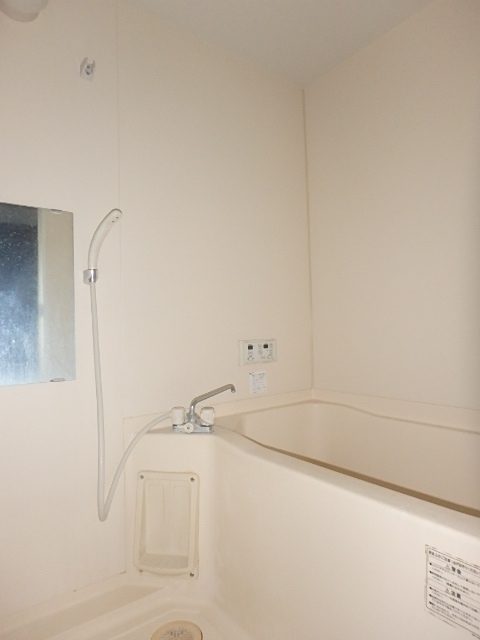 バス・シャワールーム　図面と現状に相違がある場合には現状を優先