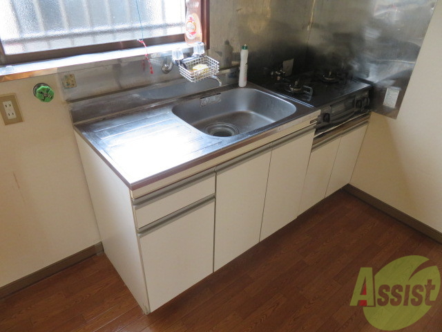 キッチン　こちらはキッチンです。料理するのが楽しみですね。